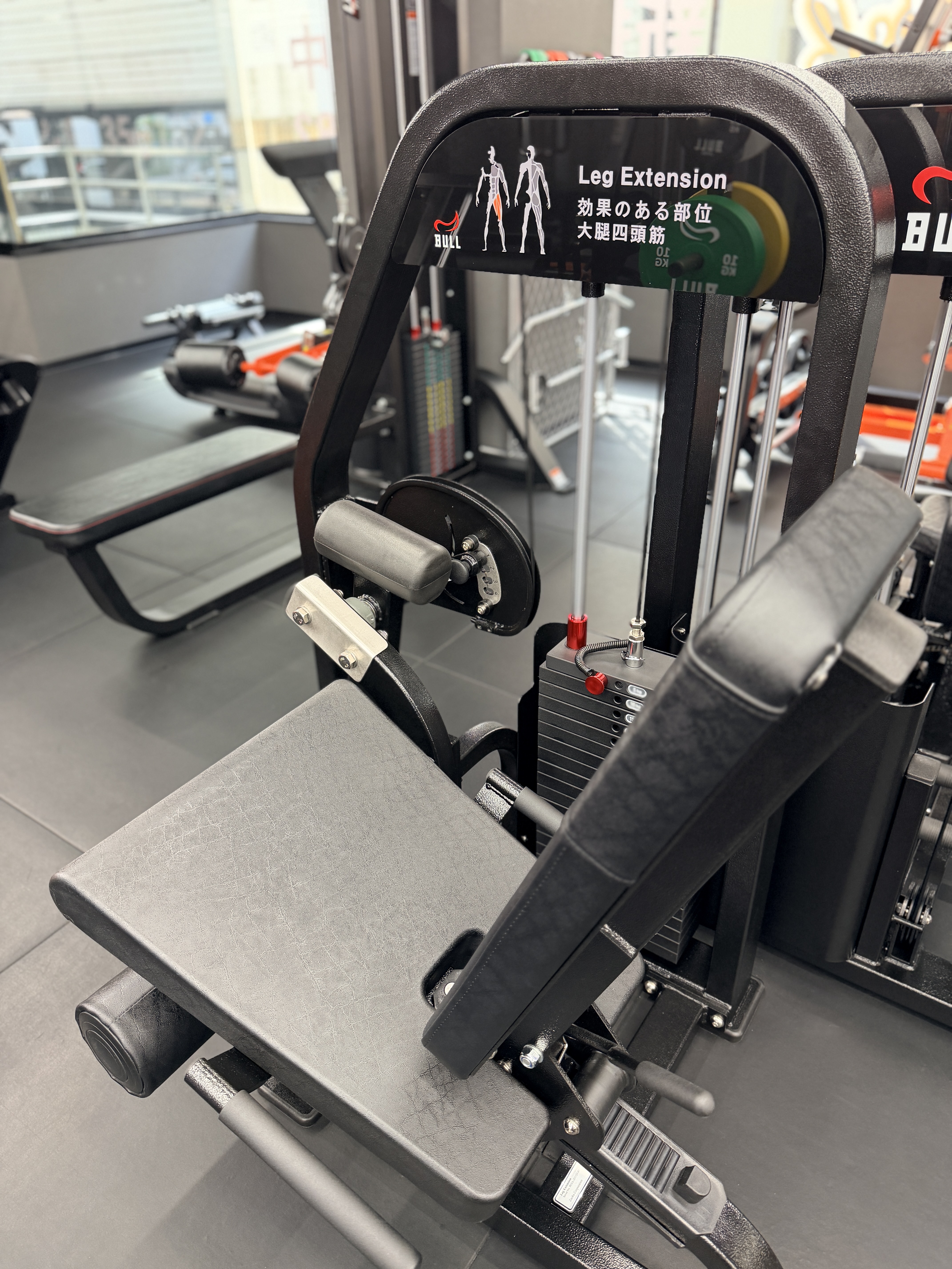 Muscle Park 港区 ジム レッグエクステンション